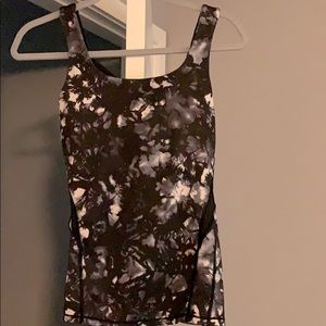 Lululemon workout top